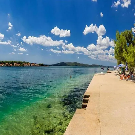 Home4u Brodarica (Sibenik-Knin)