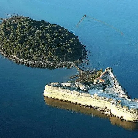 Home4u Brodarica (Sibenik-Knin)