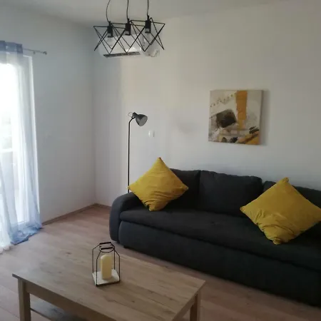 Home4u Apartment