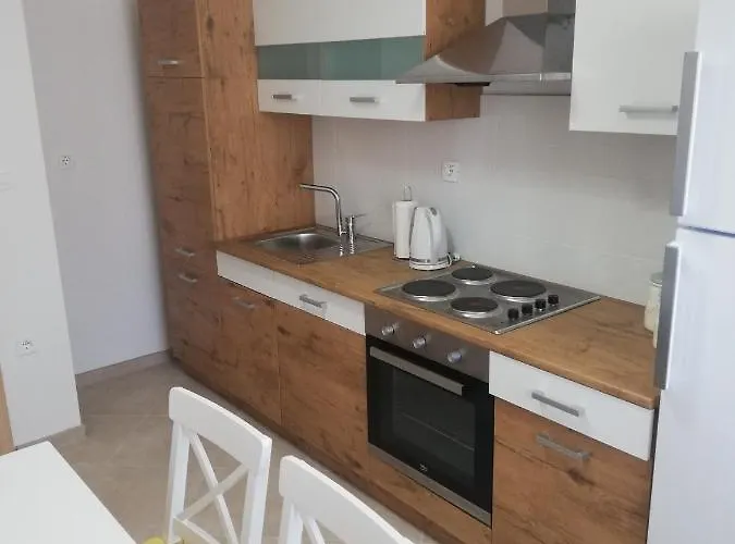 Home4u Brodarica (Sibenik-Knin)