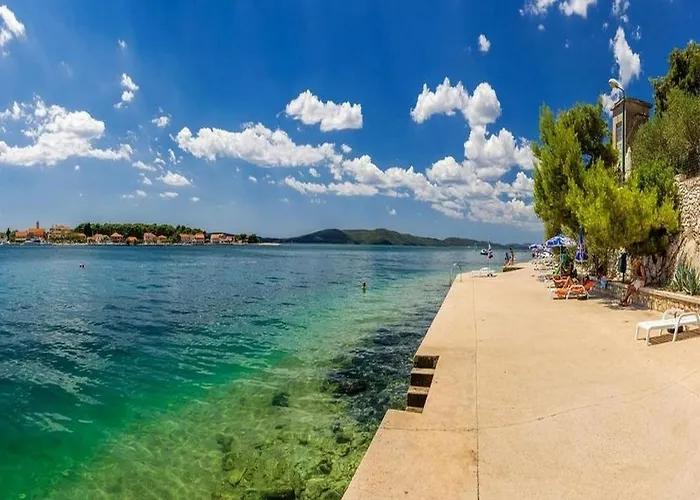 Home4u Brodarica (Sibenik-Knin)