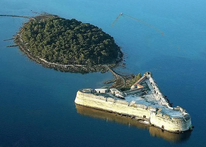 Home4u Brodarica (Sibenik-Knin)