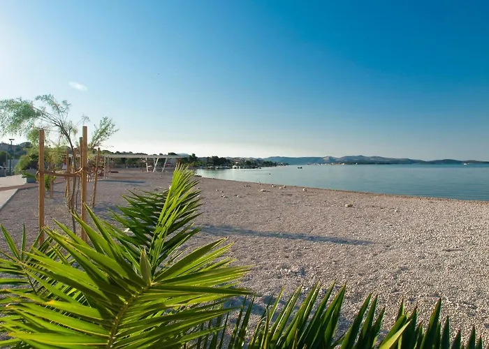 Home4u Brodarica (Sibenik-Knin)